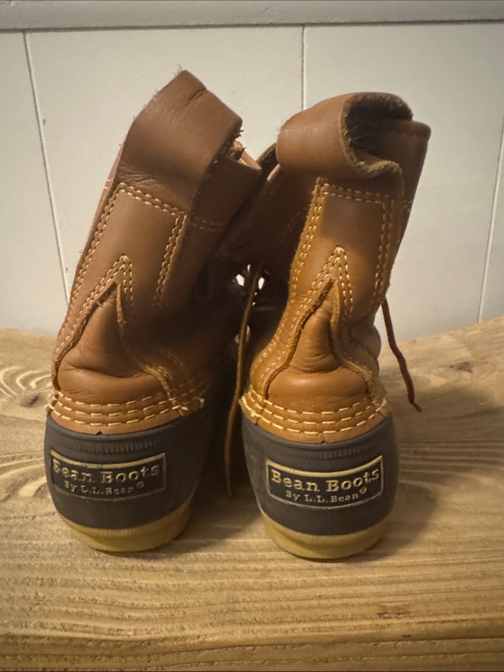 L.L. Bean Two-Tone Duck Boots in Brown & Dark Brown (Men 7 Women 9) Med. width - Picture 3 of 8